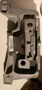 A2462402517 RIGHT SIDE ENGINE MOUNT A CLASS B CLASS CLA GLA - Picture 1 of 1