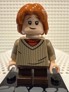 LEGO Ron Weasley Harry Potter Universe Minifigure - Picture 1 of 1