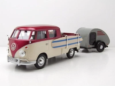 VW T1 Pritsche mit Wohnwagen Surfbrett Koffer rot creme Modellauto 1:24 Motormax - Bild 1 von 4