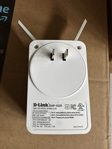 D-Link DAP-1620 AC 1200Mbps Wi-Fi Range Extender 802.11 ac/g/n/a 2.4G & 5GHz - Picture 1 of 14