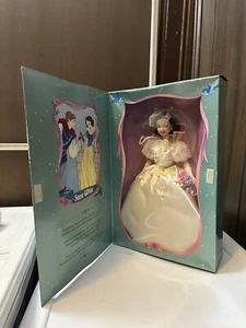 1997 Disney Barbie Schneewittchen Hochzeit Dolo Mantel #18958. (43) - Bild 1 von 18