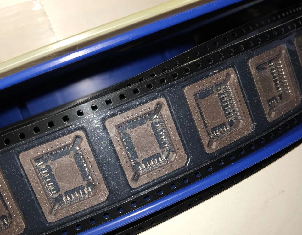 METHODE 213-032-602 PLCC Socket 32 Contacts 9x7 Surface Mount Terminal  Qty.5 - Image 1 of 1