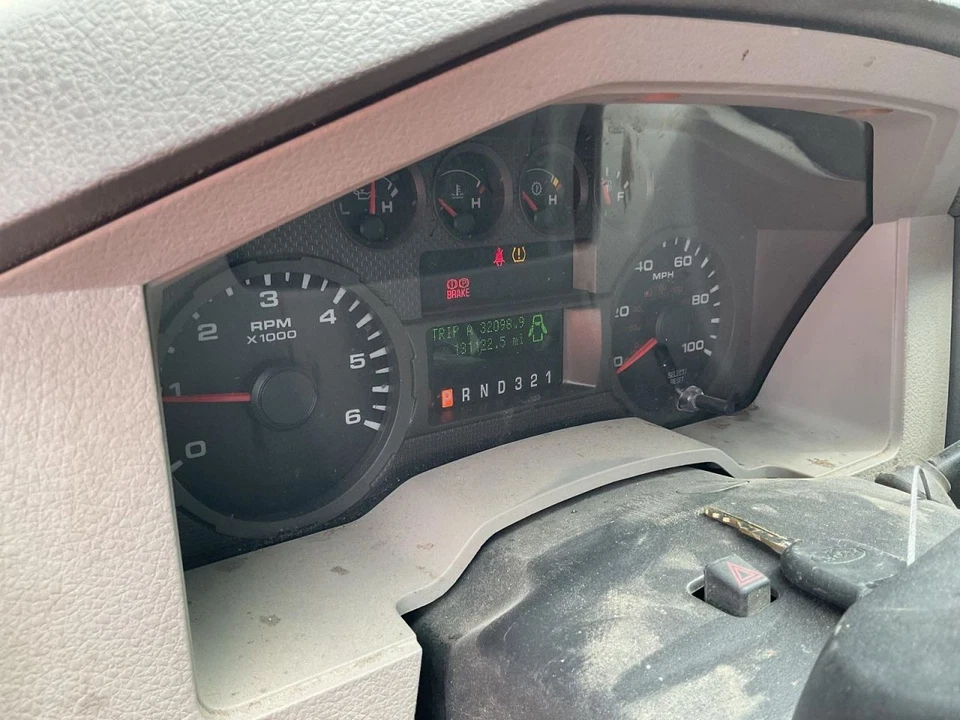 Grupo de velocímetro MPH para camioneta Ford F250SD 09 4949854 Foto 1 de 1