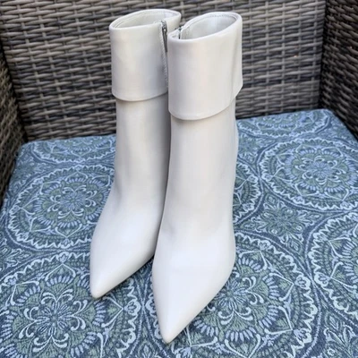 Botas blancas de invierno Nine West para mujer de cuero sintético talla 9,5 cremallera lateral punta puntiaguda Foto 1 de 4