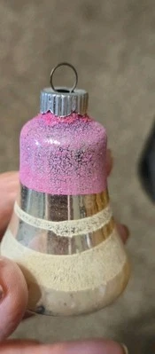 Antiguo adorno de Navidad de vidrio soplado campana retorcida con bola gota Alemania de colección Foto 1 de 3