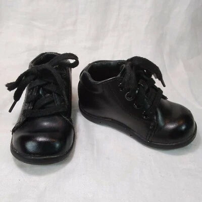 ZAPATOS Stride Rite SRT Elliot de cuero negro para niños pequeños talla 4 M con cordones niños niños Foto 1 de 4