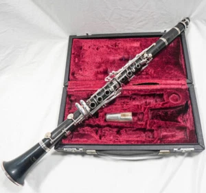 Clarinete profesional Yamaha YCL-62 madera Bb, excelente estado, revisado + almohadillas nuevas - Imagen 1 de 16