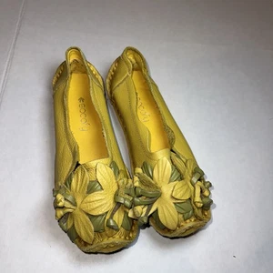Socofy Damen Leder Flex Slipper Blumen Schuhe gelb senf Größe 7 US/240CHN - Bild 1 von 9