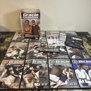 Gracie Combatives DVD 13 Disc + Buch Box Set BJJ. Komplett mit Plakaten, Buch & Karton - Bild 1 von 7