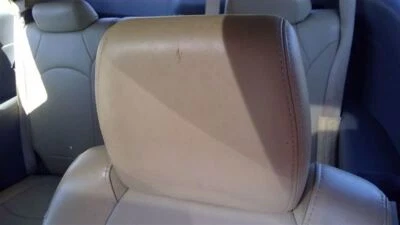 Reposacabezas izquierdo segunda fila cuero Chevrolet Traverse 2011 441350 Foto 1 de 4