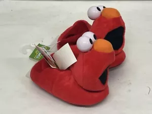 NEW Tickle Me Elmo Slippers Sesame Street Kids New With Tags Medium - Picture 1 of 1