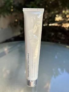 Escote y tratamiento de cuello iluminador de piel Cindy Crawford Meaningful Beauty EXP - Imagen 1 de 3