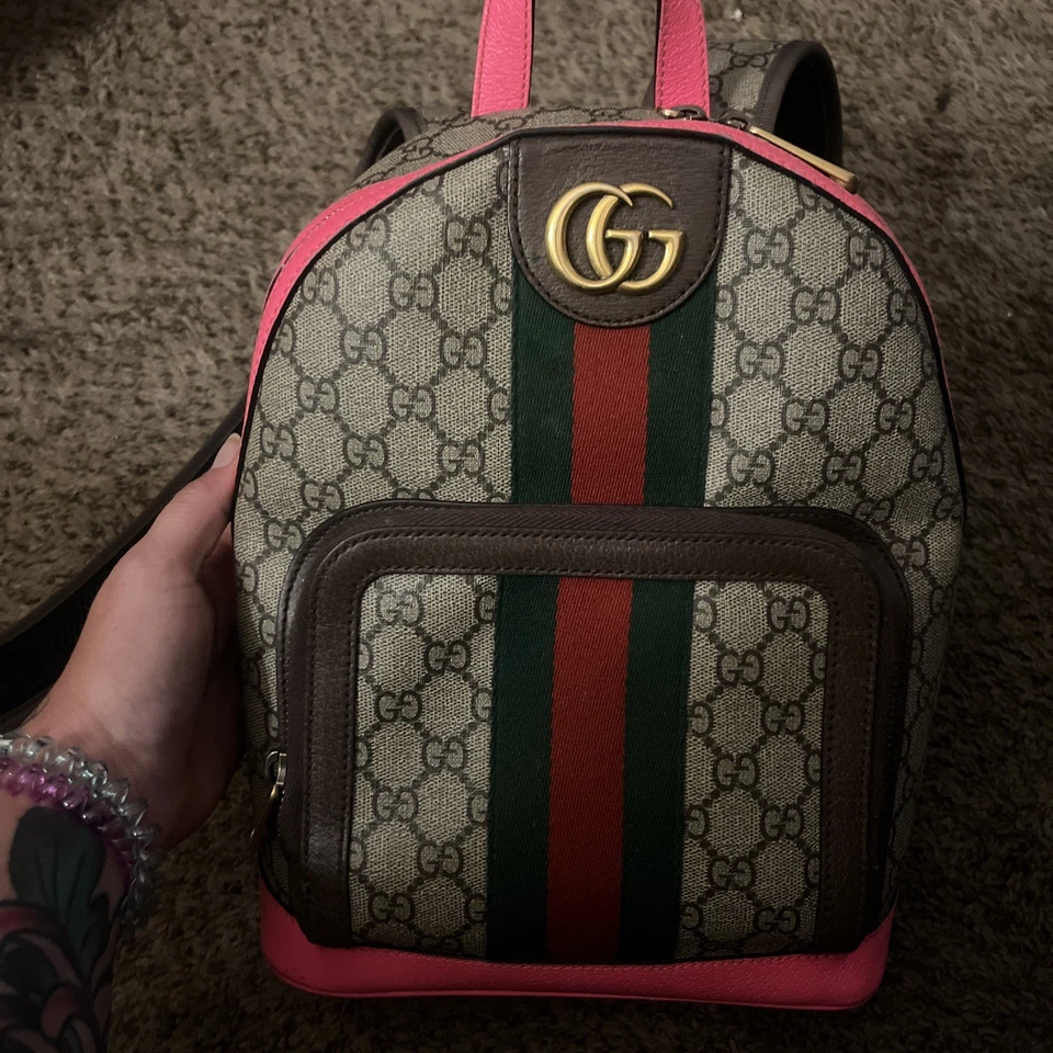 Mochila pequena Gucci GG Ophidia destaque de couro rosa quente  - Imagem 1 de 4