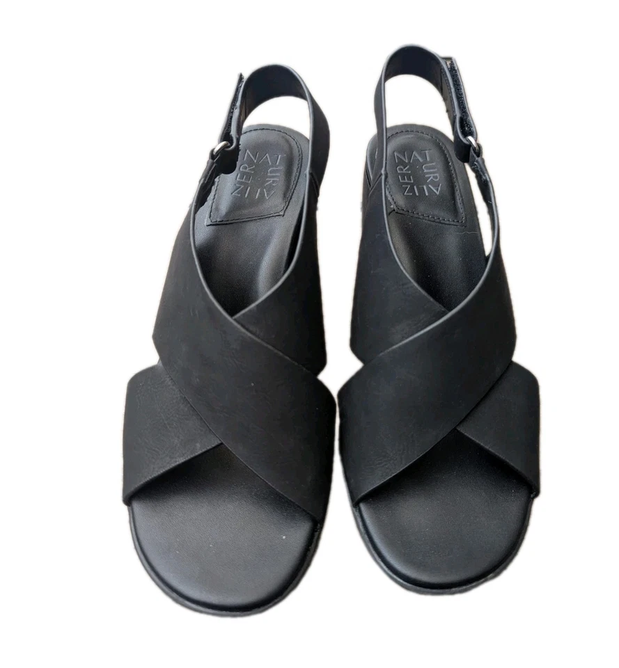 Sandalias de tacón de cuero Naturalizer negras talla 9M Foto 1 de 4
