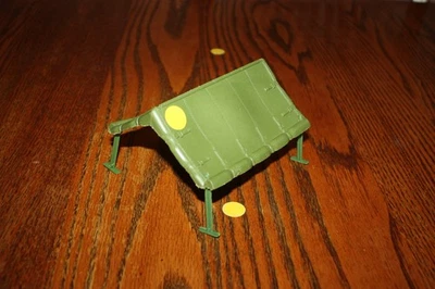 MPC WWII Battlefront Army Green Tent & 4 Original Poles - Marx - Image 1 of 4