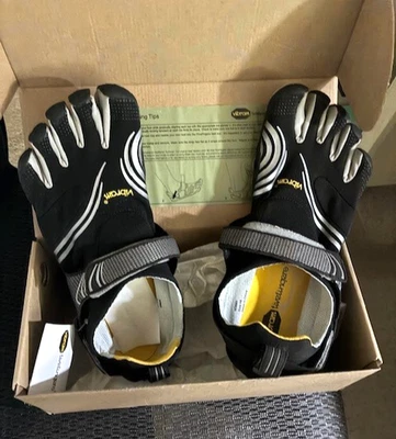 Komodo Sport VIBRAM FiveFingers EU48 NUEVO en caja original M3685 negro/plateado/gris Foto 1 de 4