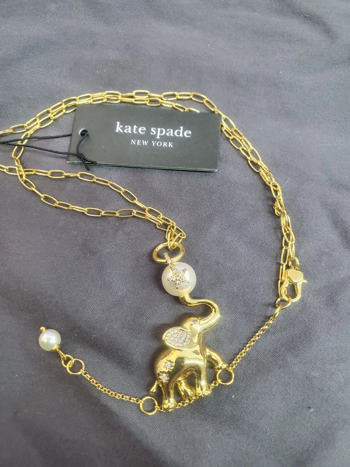 Collar Colgante Elefante Carnaval Invierno Kate Spade Tono Dorado Foto 1 de 1