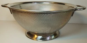 AMCO Stainless Steel Kitchen Colander for Straining Steaming 9" D See Photos Thx - Picture 1 of 7