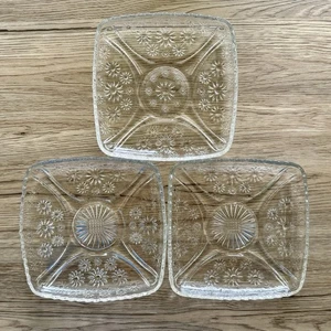Vintage Indiana Glas Quadratisch Gänseblümchen Design Servierschale oder Beilagenteller 3er Set - Bild 1 von 5