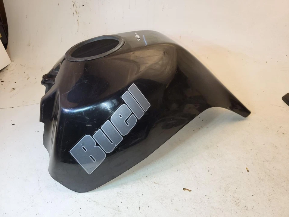 Cubierta delantera del tanque de gasolina Buell Blast 500 P3 2000-09 negra usada 41725-36 Foto 1 de 1
