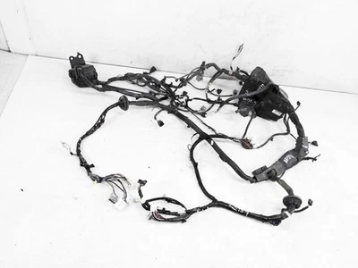 Toyota Sienna Le 2017 tracción delantera sala de motores caja de fusibles arnés de cableado 82111-08F31 Foto 1 de 4