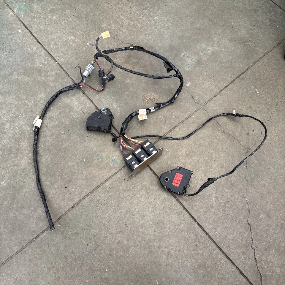 88-94 ARNÉS CARCASA CLIMATIZACIÓN TRASERA SUBURBANA CON ACTUADORES Foto 1 de 4