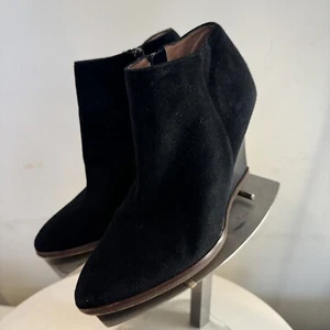 Halogen Selbi Black Suede Leather Pointed Toe 4" Wedge Ankle Booties Size 7.5 - Picture 1 of 10