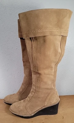 Botas hasta la rodilla aerosoles tacón de cuña costuras decorativas gamuza talla 10,5 M Foto 1 de 4