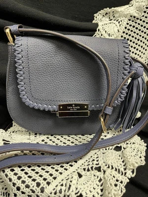 BOLSO BANDOLERA KATE SPADE ADALISE CUERO GAMUZA, AZUL BUZO Foto 1 de 4