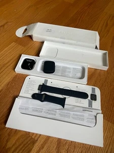 Apple Watch Series 9 GPS 45mm Aluminum Case w/ Midnight Sport Band M/L MR9A3LW/A - Zdjęcie 1 z 10
