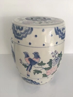 Винтажное китайское сине-белое фарфоровое миниатюрное садовое сиденье с птицами H 11 дюймов миниатюрное - Изображение 1 из 4