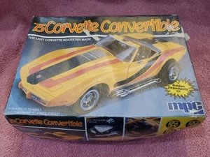 1975 Corvette Convertible MPC Plastic Model Kit - Picture 1 of 6