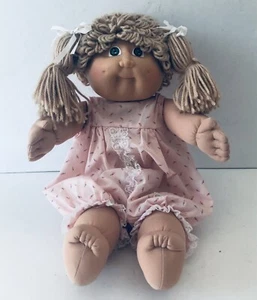 Muñeca vintage 1978-1982 Cabbage Patch Kids de 17"" ojos verdes espinillas - Imagen 1 de 9
