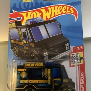 2021 Hot Wheels #48 Holiday Racers-2021 New Years 3/5 QUICK BITE Black w/BlkMC5s - Picture 1 of 3