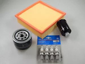 Zündkerzen Ölfilter Benzinfilter Luftfilter - LADA Niva 4x4 Taiga 1700 - Bild 1 von 1