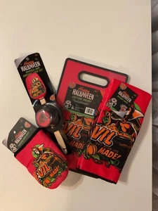 disney villain Halloween set with cutting board, towels, spatula, oven mitt - Picture 1 of 8