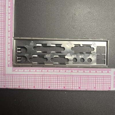 Protector de E/S ATX para placa base desconocida placa posterior de E/S Foto 1 de 2