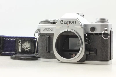 [OTTIME CONDIZIONI] Canon AE-1 corpo argento fotocamera reflex pellicola 35... - Immagine 1 di 4