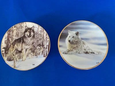 Hamilton Collection 2 Mini Wolf Collector Plates  Solitude  and A Second Glance - Image 1 of 3