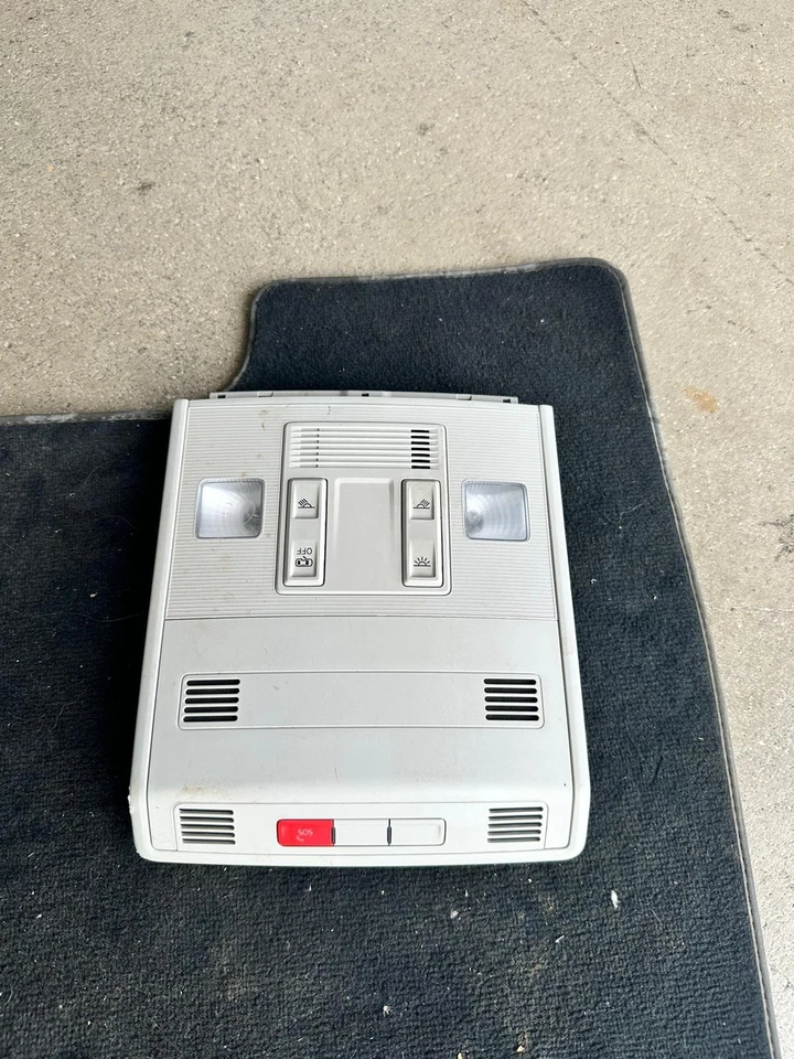 PLAFONIERA VOLKSWAGEN T-CROSS Serie (19) 1000 Benzina (2020) - Immagine 1 di 1