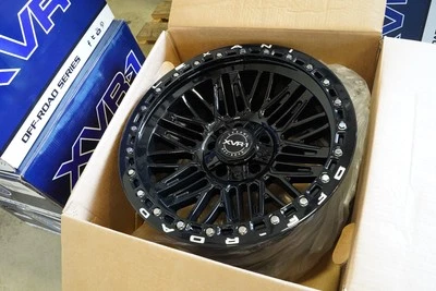 Paquete de ruedas negro brillante Lexani XVR1 Kobra 5x5 Jeep Wrangler JK JL x5 20x10 Foto 1 de 4