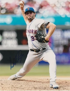 GRANT HARTWIG  NEW YORK METS  ACTION SIGNED 8x10 - Picture 1 of 1