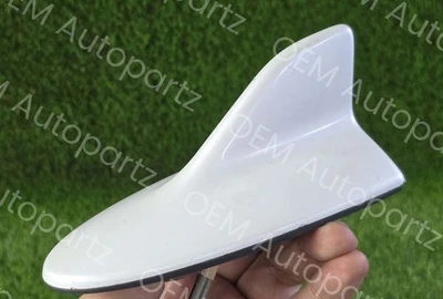Antena de radio Tiburón techo exterior Lexus RX350 RX450H 2010-2014 86760-48050 Foto 1 de 4