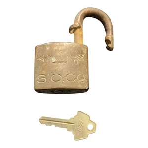 Lucchetto e chiave STANDARD OIL ottone di Corbin armadio timbrato S.O. CO senza chiave P - Foto 1 di 11