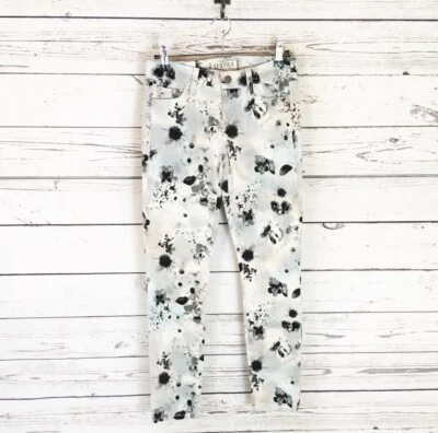 Jeans floral Textile by Elizabeth & James tamanho 25 novo com etiquetas aquarela magra - Imagem 1 de 4