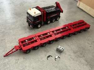 Conrad 1:50 Mammoet MB Actros 8x4 + crane + 2x2 + 2x3 Goldhofer module trailer - Picture 1 of 2