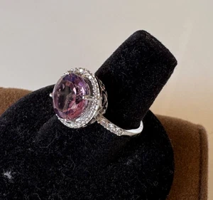 Anillo Nieman Marcus Oro Blanco 14K Diamantes y Amatista talla 7 - Imagen 1 de 12