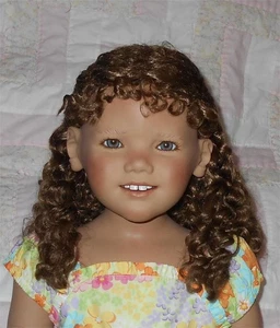 Kemper ANIKA synthetische Mohair Puppenperücke Gr. 16/17 hellbraun langes lockiges Haar Neu mit Etikett - Bild 1 von 5