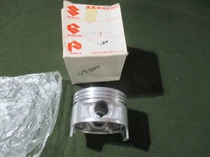 SUZUKI GS500 ENGINE PISTON NOS OEM 1.00 OVER 12111-01D01-100 - Bild 1 von 4