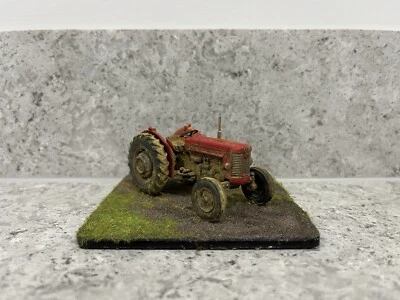 Universal Hobbies - Massey Ferguson 65 - Diorama desgastado - 1:43 - Como nuevo/nuevo Foto 1 de 4